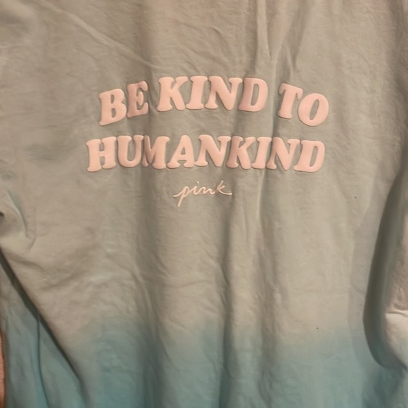 PINK BY VICTORIA SECRET OMBRÉ BLUE V-NECK OVERSIZED T-SHIRT SIZE XS 1A​​​​​​​ - Picture 3 of 6